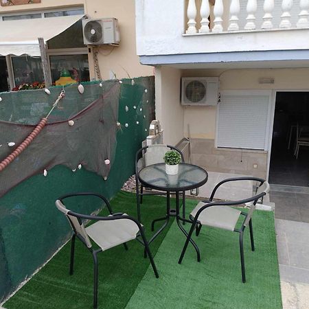 Stathoris Deluxe Apartment เนอาเปรามอส ภายนอก รูปภาพ