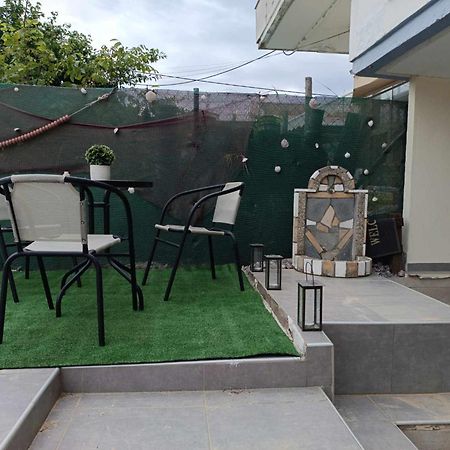 Stathoris Deluxe Apartment เนอาเปรามอส ภายนอก รูปภาพ