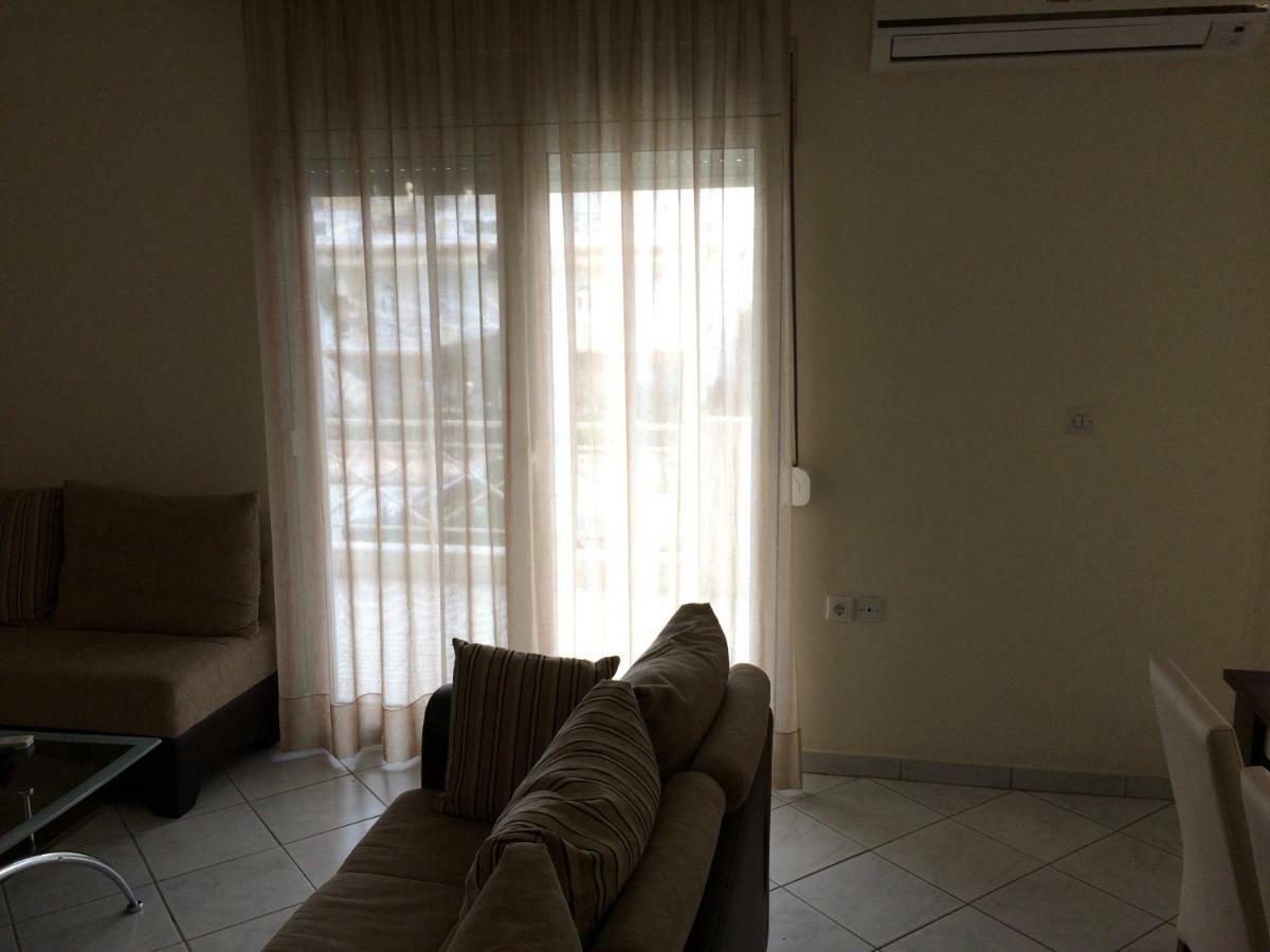 Stathoris Deluxe Apartment เนอาเปรามอส ภายนอก รูปภาพ