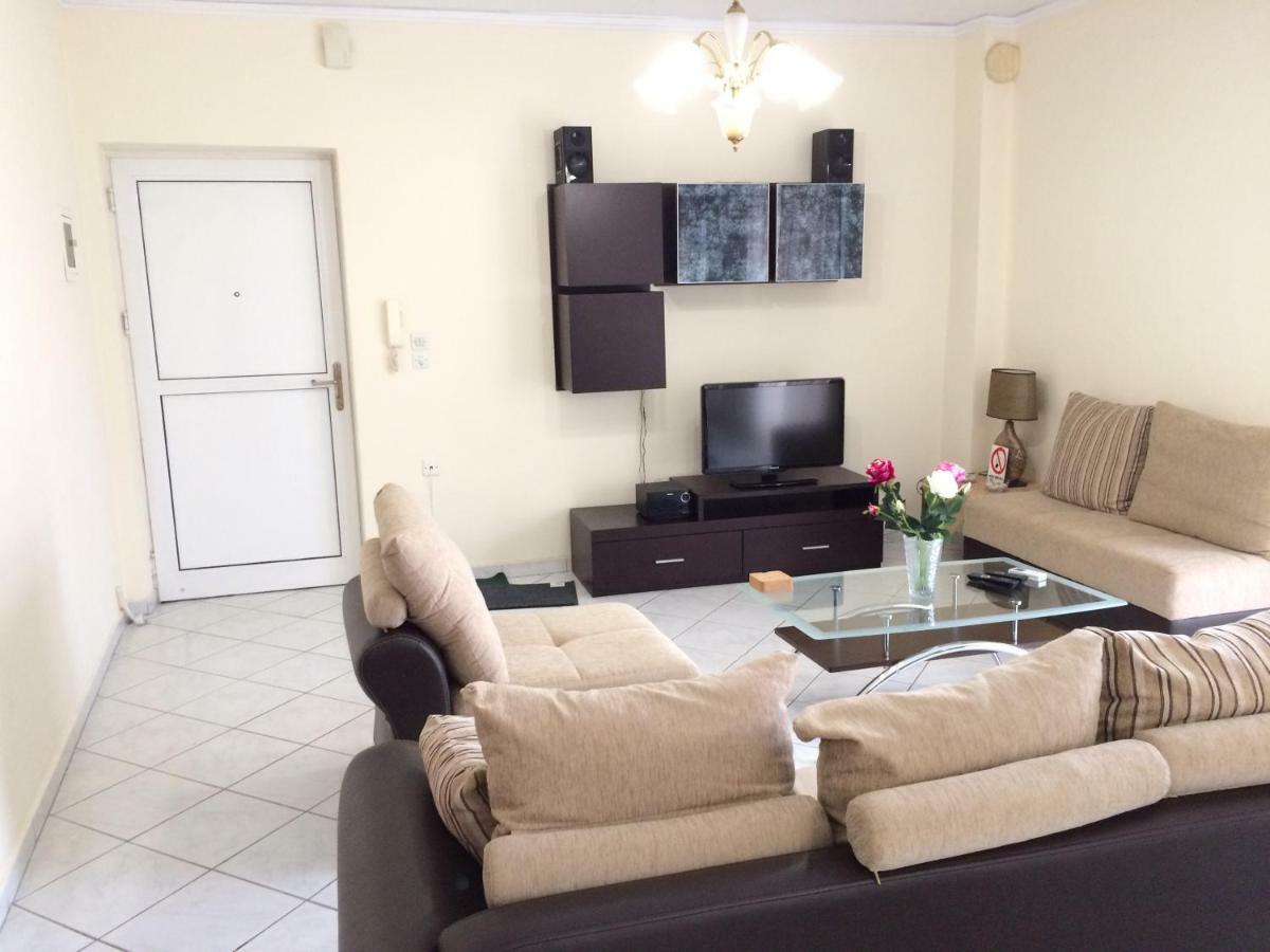 Stathoris Deluxe Apartment เนอาเปรามอส ภายนอก รูปภาพ